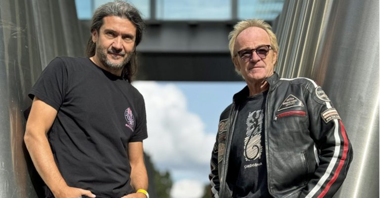 Zum Ensemble beim RockIn X-Mas gehören auch Martin Engelien und Emanuele Martinez