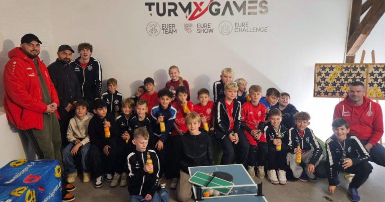 Die E1- und E2-Jugend des SV Schermbeck waren bei den Turmx Games in Köln-Brühl