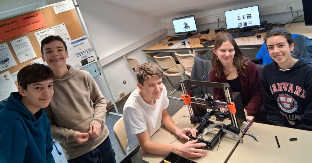 Gesamtschule Schermbeck 3D-Drucker Projekt: Schüler bauen ihr eigenes Gerät