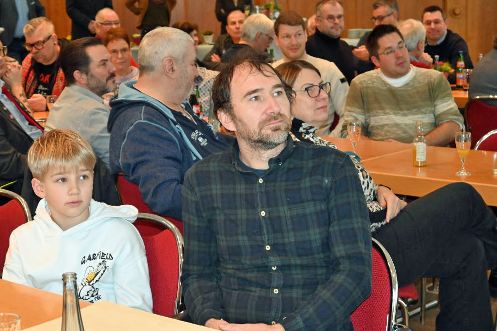 Festakt zum Spatenstich neue Grundschule Schermbeck. Dabei die Kinder vom Kinderparlament Hanna Rexforth und Thilo Fengels