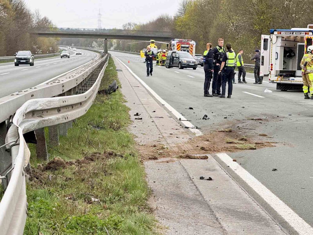Vollsperrung nach Unfall auf der A31