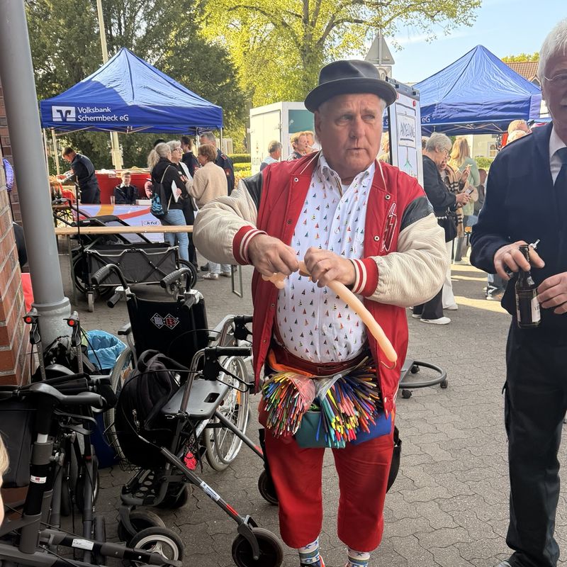 Ein Dorf frühstückt