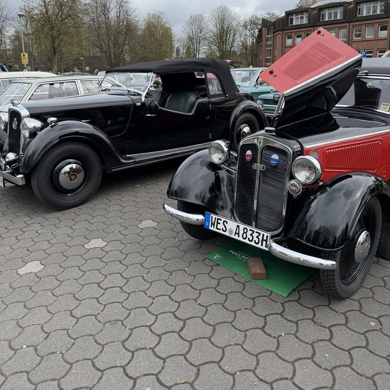 Oldtimer Treffen am Rathaus in Schermbeck