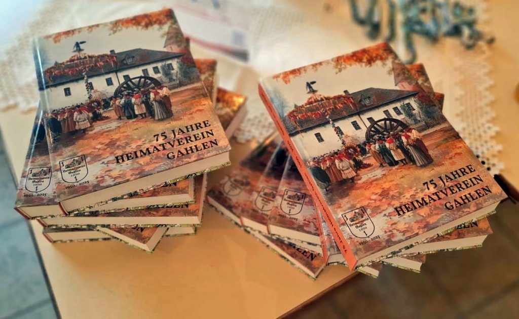 Neue Festschrift des Heimatvereins Gahlen mit 600 Seiten Dorfgeschichte vorgestellt