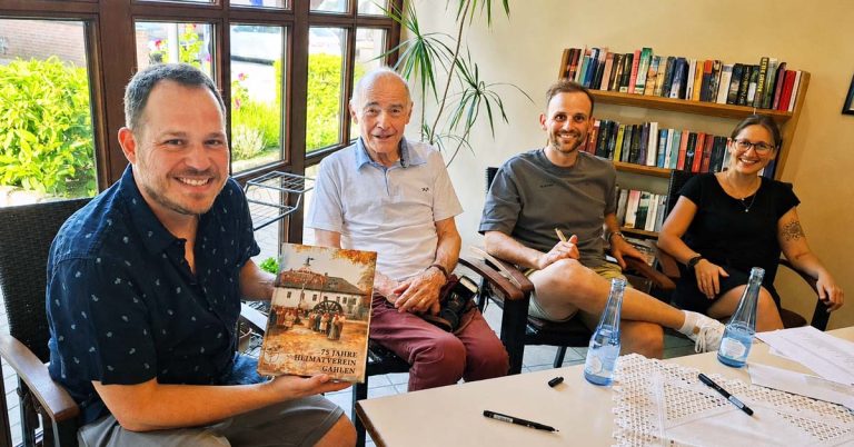 Neue Festschrift des Heimatvereins Gahlen mit 600 Seiten Dorfgeschichte vorgestellt