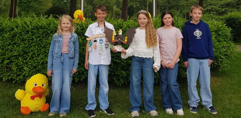 Königin Hanna Rexforth und König Niklas Redeker beim Kinderschützenfest der Kiliangilde Schermbeck