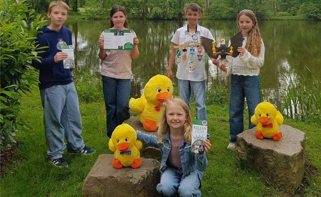 Königin Hanna Rexforth und König Niklas Redeker beim Kinderschützenfest der Kiliangilde Schermbeck