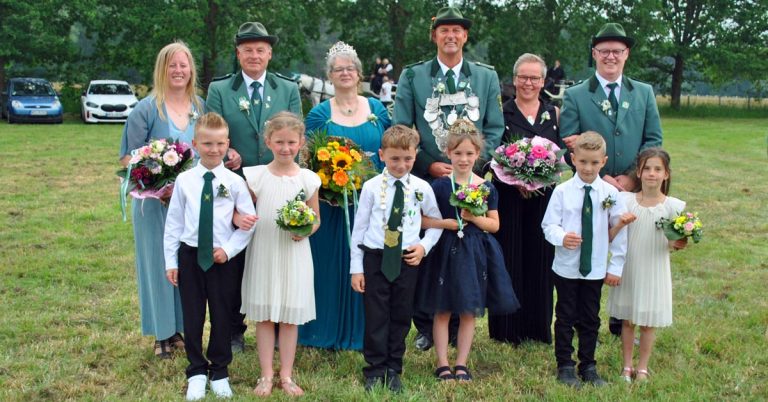 Joachim Abel und Anke Kohlenbrenner werden beim Schützenfest in Damm als neues Königspaar feierlich inthronisiert.