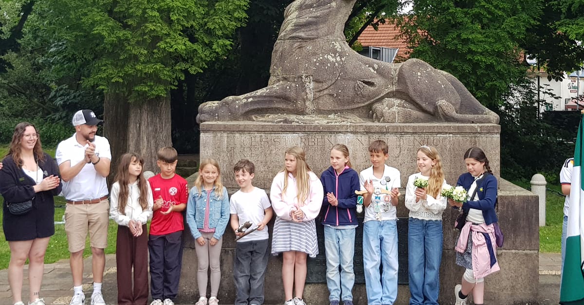 Jan-Niklas Tombers und Annalie Simons beim Kinderschützenfest Schermbeck 2026