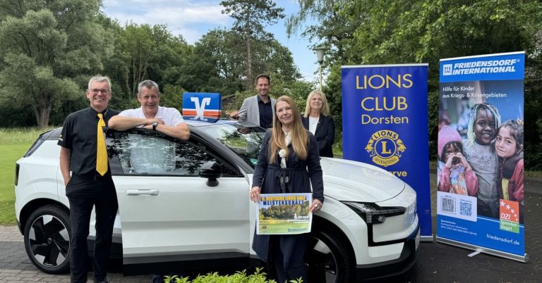 Ralf Honsel, Oliver Sprungmann, Patrick Schmitz, Nicole Biermann und Constanze von Gerkan werben für die 8. Deutsche Lions Golfmeisterschaft