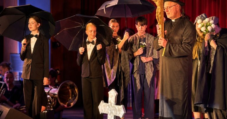 Musical "die rote Zora" in der Gesamtschule Schermbeck
