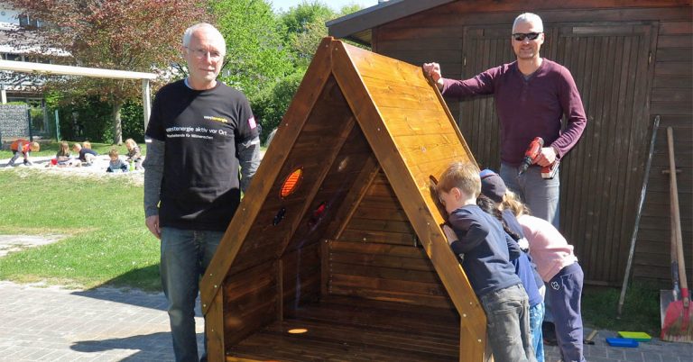 Neue Hütte für die Kita Hand in Hand Schermbeck
