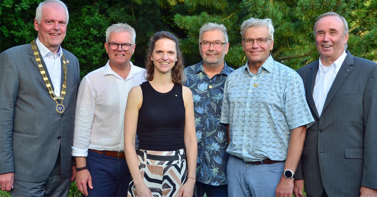Ämterübergabe beim Rotary Club Lippe-Issel: Michael Timmermann übernimmt im Landhotel Voshövel das Präsidentenamt von Dr. Joachim Wittwer.