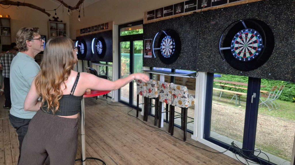 Premieren-Sieg für Lukas Klevermann beim Volksbank-Steeldarts-Cup in Schermbeck