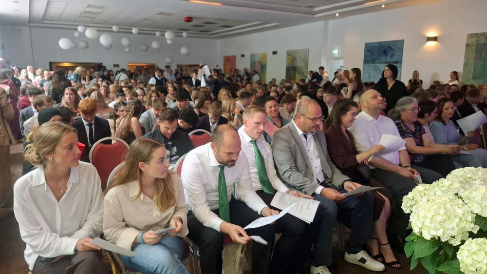 Abschlussjahrgangs 10 der Gesamtschule Schermbeck bei der Entlassfeier 2026.