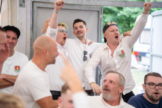 Thronball der Kilian-Sch&uuml;tzengilde Schermbeck 2026 am M&uuml;hlenteich