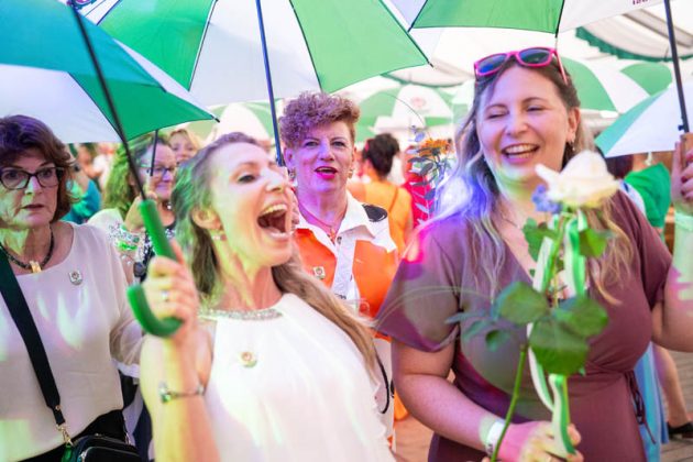 Thronball der Kilian-Sch&uuml;tzengilde Schermbeck 2026 am M&uuml;hlenteich