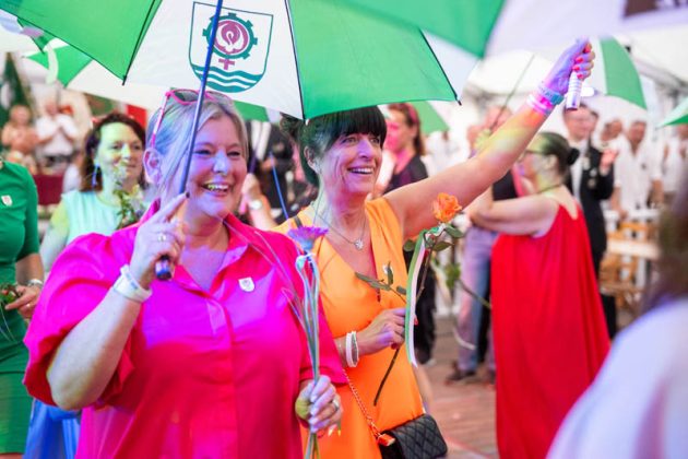 Thronball der Kilian-Sch&uuml;tzengilde Schermbeck 2026 am M&uuml;hlenteich