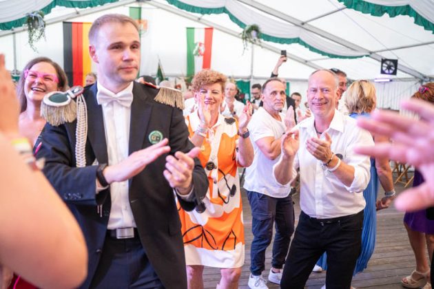 Thronball der Kilian-Sch&uuml;tzengilde Schermbeck 2026 am M&uuml;hlenteich
