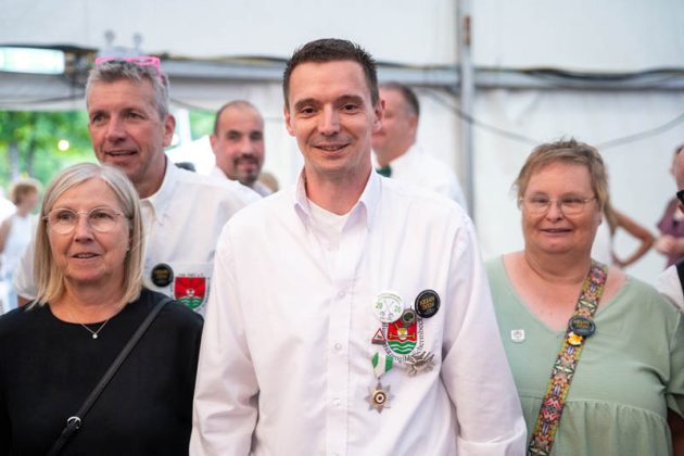 Thronball der Kilian-Sch&uuml;tzengilde Schermbeck 2026 am M&uuml;hlenteich