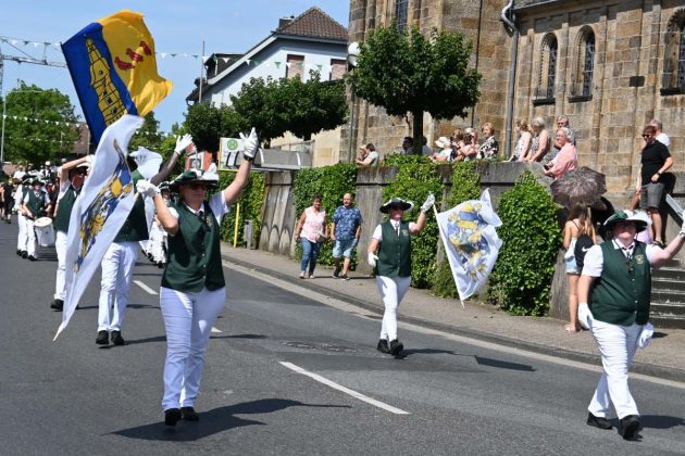Parade der Kilian-Sch&uuml;tzengilde Altschermbeck 2026