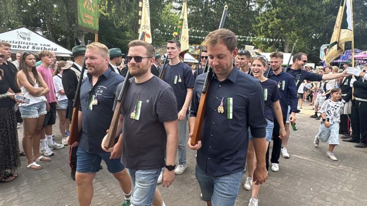 Parade der Kilian-Sch&uuml;tzengilde Altschermbeck 2026