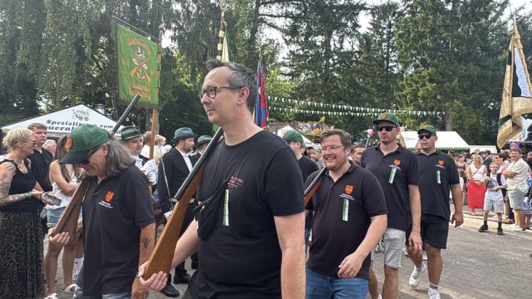 Parade der Kilian-Sch&uuml;tzengilde Altschermbeck 2026