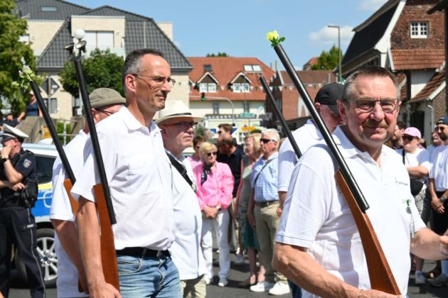 Parade der Kilian-Sch&uuml;tzengilde Altschermbeck 2026