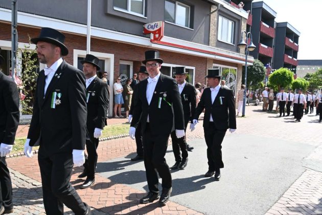 Parade der Kilian-Sch&uuml;tzengilde Altschermbeck 2026