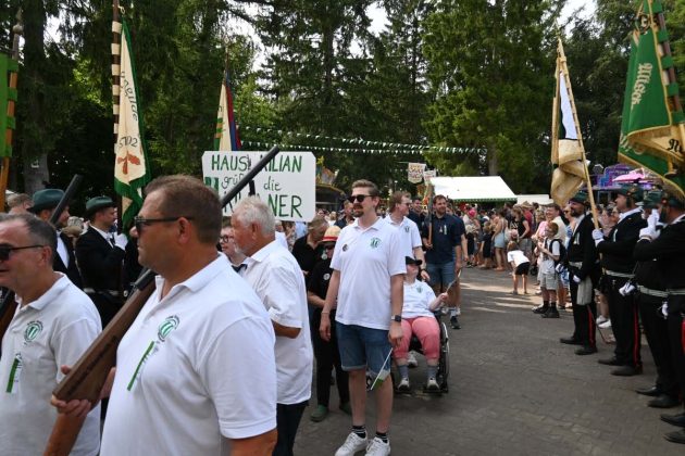 Parade der Kilian-Sch&uuml;tzengilde Altschermbeck 2026