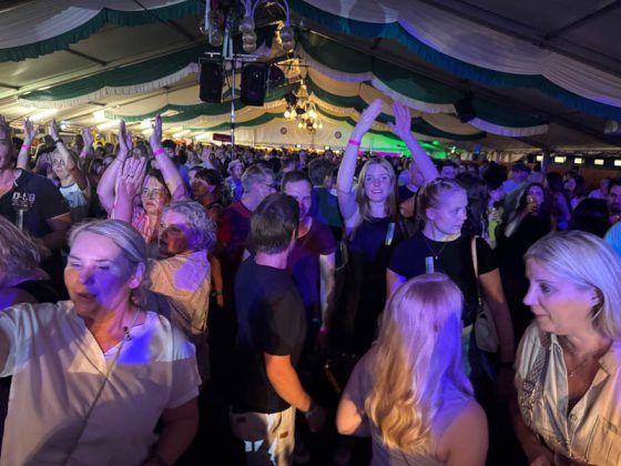 Partyabend im Festzelt der Kilian-Sch&uuml;tzengilde Altschermbeck 2026 - Bild 061