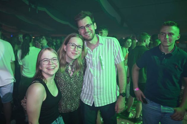 Partyabend im Festzelt der Kilian-Sch&uuml;tzengilde Altschermbeck 2026 - Bild 028