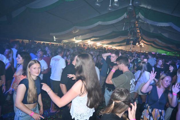 Partyabend im Festzelt der Kilian-Sch&uuml;tzengilde Altschermbeck 2026 - Bild 026