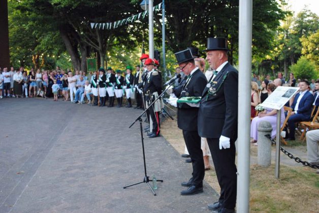 Ansprache bei der Kr&ouml;nung am Ehrenmal in Schermbeck